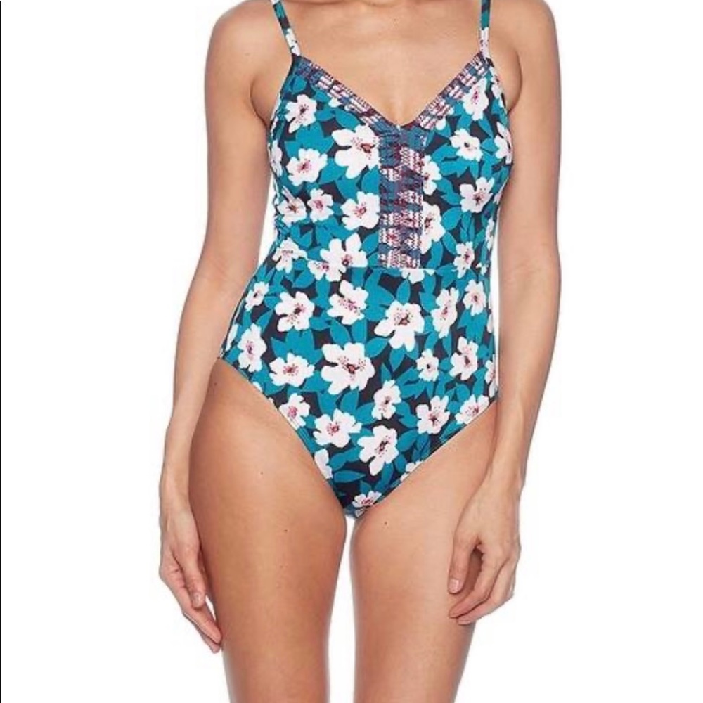 Alyned large swimsuit never worn.
